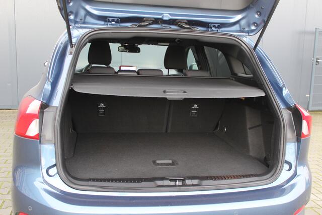 Ford FOCUS Wagon 1.0 Hybrid ST Line | Incl. 12 maanden garantie | Camera | Navi | Cruise | Airco |