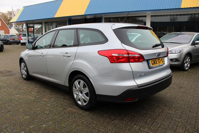 Ford FOCUS Wagon 1.0i "Trend" PDC - Radio-CD !!!