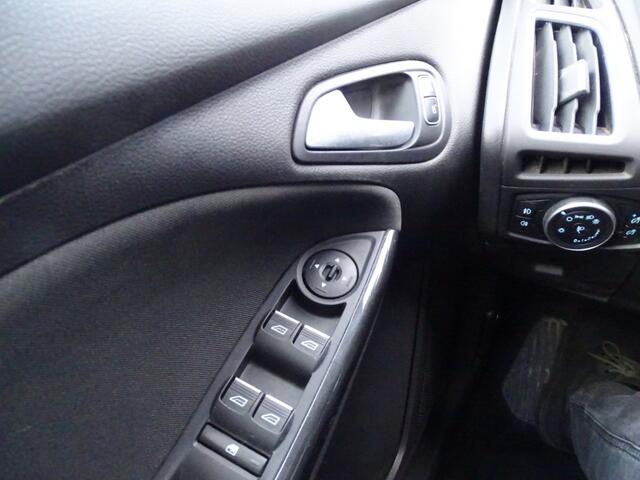 Ford FOCUS 1.5 TITANIUM-Automaat-Navi-Media-Cruise-Clima-Blth