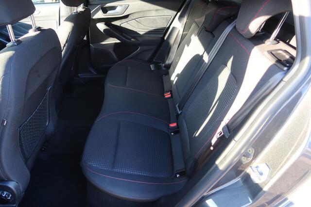 Ford FOCUS Wagon 1.0 EcoBoost Hybrid ST Line Style I NAVI I WINTERPAKKET I ALL-SEASON