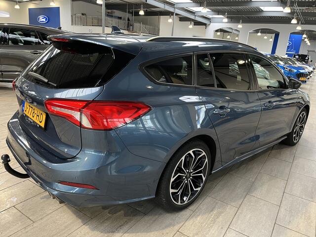 Ford FOCUS Wagon EcoBoost 125 pk ST Line | Trekhaak | Winter Pack | Full LED | 18" | Keyless entry | 4 seiz. banden