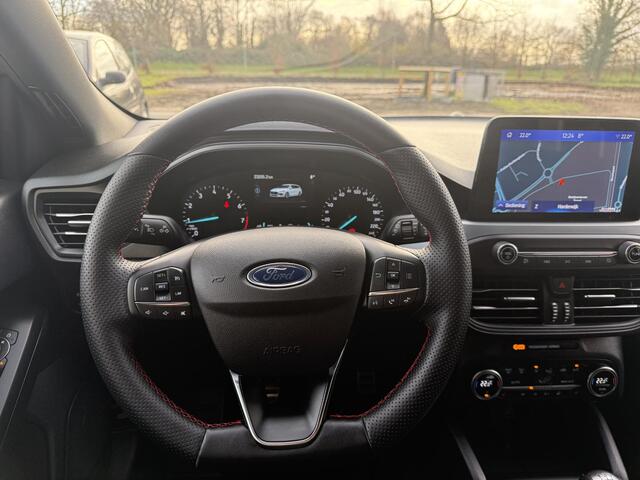 Ford FOCUS Wagon 1.0 EcoBoost Hybrid ST Line