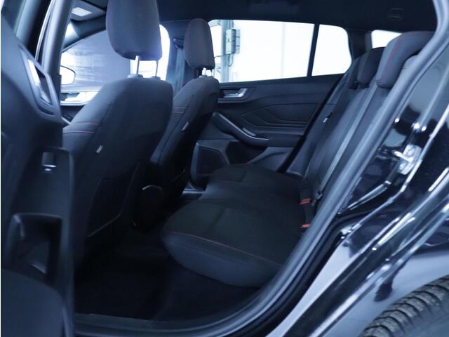 Ford FOCUS Wagon 1.0 EcoBoost Hybrid 125 ST Line | Achteruitrijcamera | Stoelverwarming