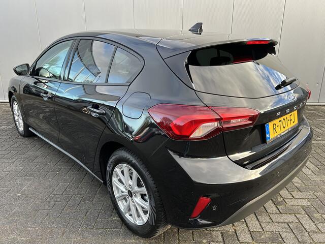 Ford FOCUS EcoBoost 100 pk Connected | Winter Pack | Apple Carplay | Keyless entry | 4 seiz. banden | 1e eigenaar | 100% dealer onderh.|