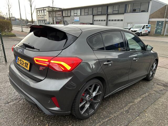 Ford FOCUS 2.3 EcoBoost ST-3