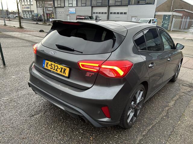 Ford FOCUS 2.3 EcoBoost ST-3
