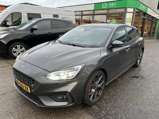ford-focus-2.3-ecoboost-st-3