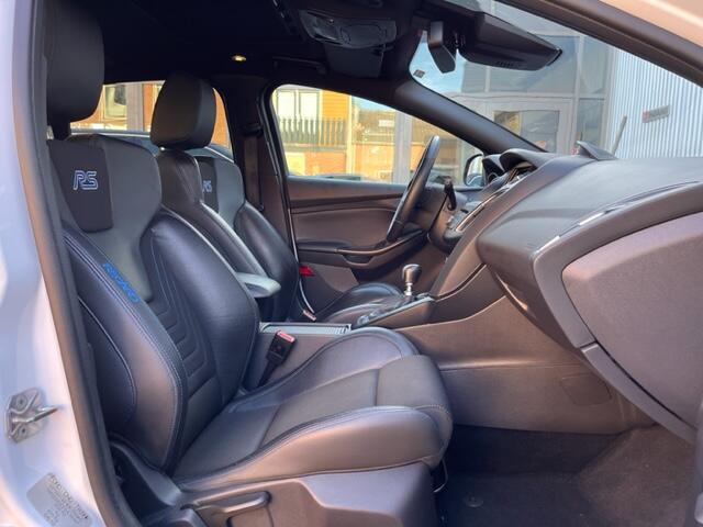 Ford FOCUS 2.3 RS / 350 PK / 4WD / schuifdak / camera