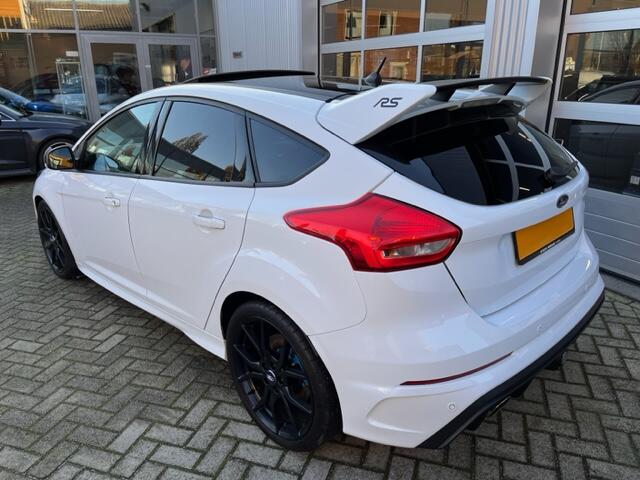Ford FOCUS 2.3 RS / 350 PK / 4WD / schuifdak / camera