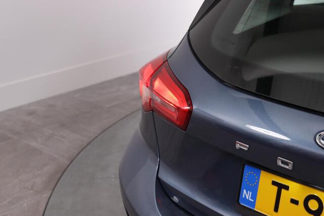 Ford FOCUS 1.0 EcoBoost Titanium Business, Cruise Control, Bluetooth, Navigatie