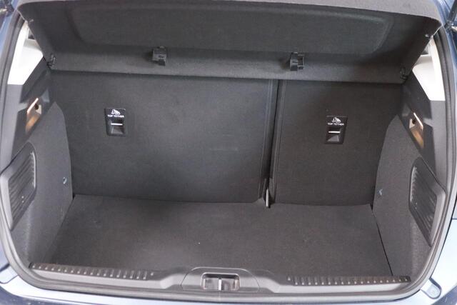 Ford FOCUS 1.0 EcoBoost Titanium Business, Cruise Control, Bluetooth, Navigatie