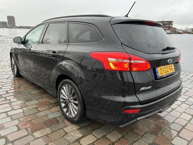 Ford FOCUS Wagon 1.0 ST-Line navi airco/ecc nieuwstaat!