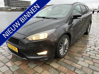 ford-focus-wagon-1.0-st-line-navi-a