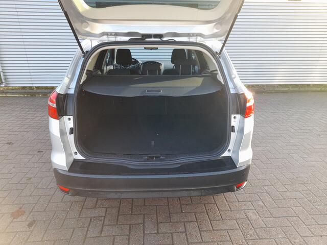 Ford FOCUS Wagon Diesel Trend | Airco | Navigatie | Cruise control | Privacy glas | RIJKLAARPRIJS INCL 12 MAANDEN GARANTIE EN BEURT