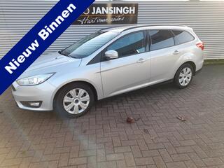 ford-focus-wagon-diesel-trend--air