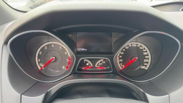 Ford FOCUS 2.0 ST 3 250 PK RECARO LEDER
