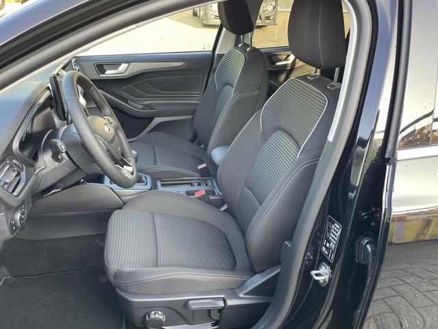 Ford FOCUS Wagon Titanium 1.0 Ecoboost Hybrid 125pk | ¤2.500,- FORD VOORDEEL | DIRECT LEVERBAAR!