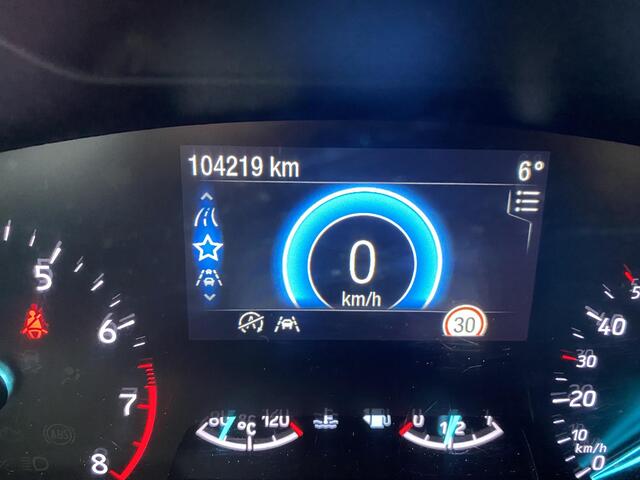 Ford FOCUS 1.0 EcoBoost ST Line Business met o.a. navi, lm velgen, cruise, parkeersensoren, etc.