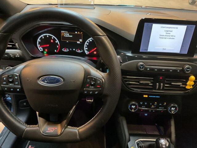 Ford FOCUS 2.3 EcoBoost ST-3 | Adaptive cruise control | Winter Pack | Head up Display | Sper differentieel | Bang & Olufsen | Achteruitrijcamera