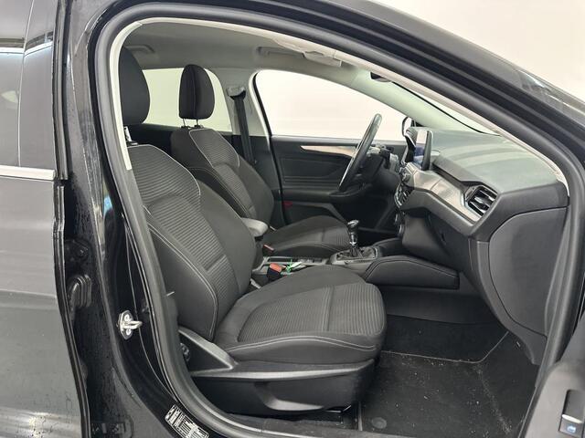 Ford FOCUS Wagon Hybrid Titanium Business 125Pk | Stuur / Stoel Verwarming | Camera | Navi | Dealer Onderhoud | 1e Eigenaar