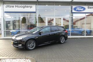 ford-focus-wagon-1.5-titanium-150pk