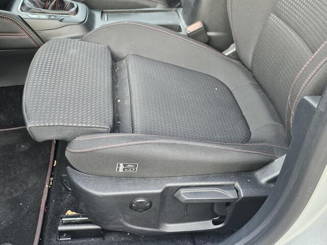 Ford FOCUS Wagon 1.0 EcoBoost Hybrid ST Line X Business Navi, Panoramadak, Blis, El Klep, 18", Full Led, AGR Stoelen!, Winterpack