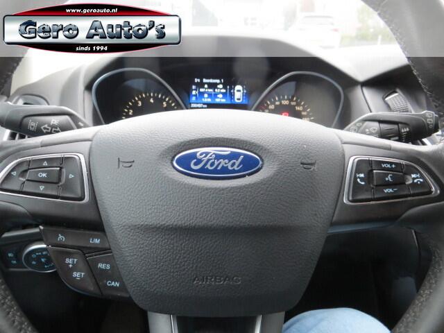 Ford FOCUS Wagon 1.0 Titanium station vol opties ,oa airco ecc ,stuurverwarming etc