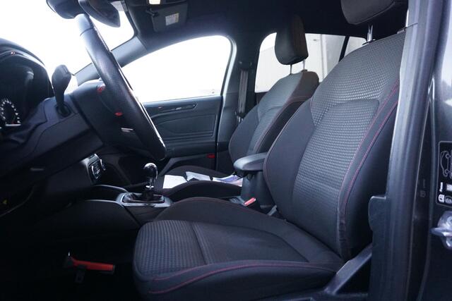 Ford FOCUS Wagon 1.0 125 PK EcoBoost ST Line | TREKHAAK | CLIMATE |
