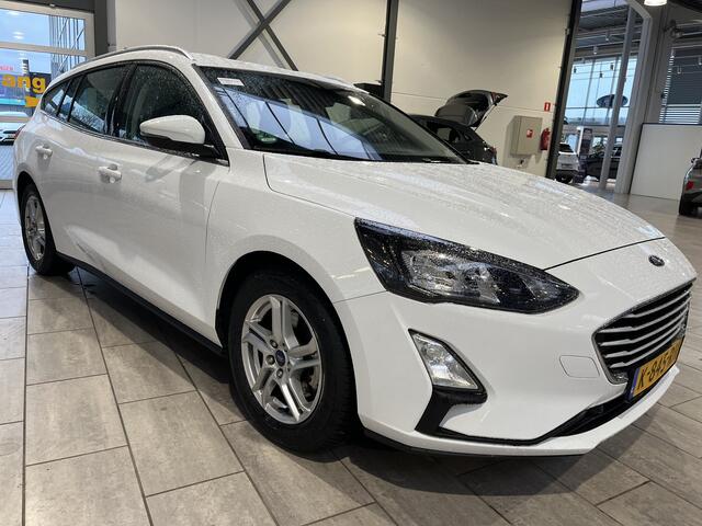 Ford FOCUS Wagon EcoBoost Hybrid 125 pk Trend Edition | Trekhaak | Camera | LED | AGR stoel | 4 seiz. banden | 100% dealer onderh.