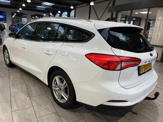 Ford FOCUS Wagon EcoBoost Hybrid 125 pk Trend Edition | Trekhaak | Camera | LED | AGR stoel | 4 seiz. banden | 100% dealer onderh.