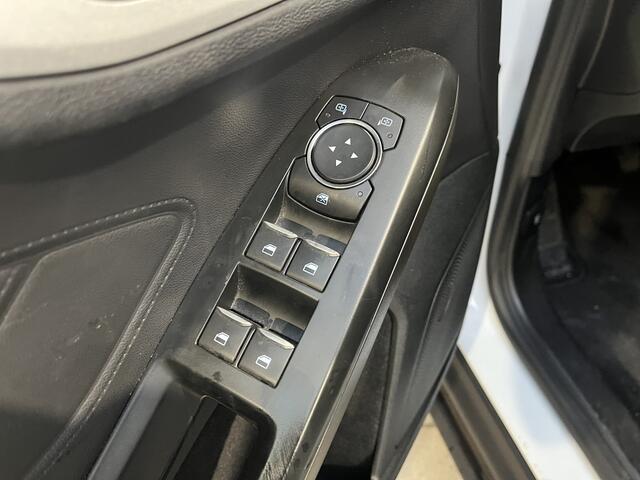 Ford FOCUS Wagon EcoBoost Hybrid 125 pk Trend Edition | Trekhaak | Camera | LED | AGR stoel | 4 seiz. banden | 100% dealer onderh.