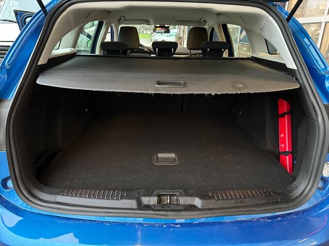 Ford FOCUS 1.0 ECOB. TR ED. BNS LM. ALL.IN.