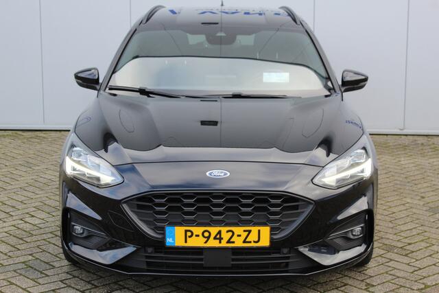 Ford FOCUS Wagon 1.0-125pk EcoBoost Mild-Hybrid ST-Line X . Luxe, correct nette en goed onderhouden Ford Focus Wagon ! Volautm. airco dual, navigatie, telefoonvoorb., camera, stuur-, stoel- en voorraamverwarming, head-up-display, elektr. trekhaak, LED verlichting et