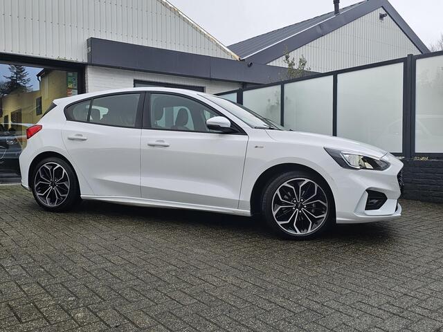 Ford FOCUS 1.5i EcoB. 110kW ST-Line Business 150pk Navi, Winterpack, Led, Half Leder, 18", Afn. Trekhaak.