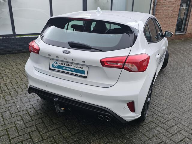 Ford FOCUS 1.5i EcoB. 110kW ST-Line Business 150pk Navi, Winterpack, Led, Half Leder, 18", Afn. Trekhaak.