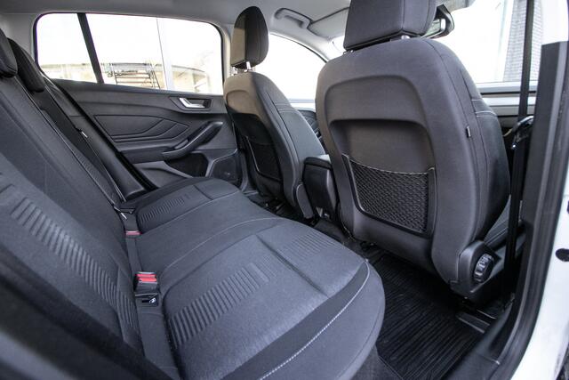 Ford FOCUS 1.0 EcoBoost Active Business Automaat All-in rijklrprs| Apple cp/Android auto | winterpack!