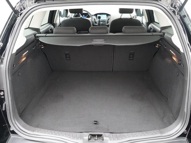 Ford FOCUS Wagon 1.0 Titanium | 100.070 KM | Trekhaak | Airco |