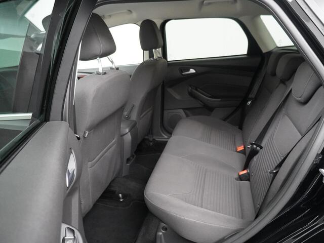 Ford FOCUS Wagon 1.0 Titanium | 100.070 KM | Trekhaak | Airco |