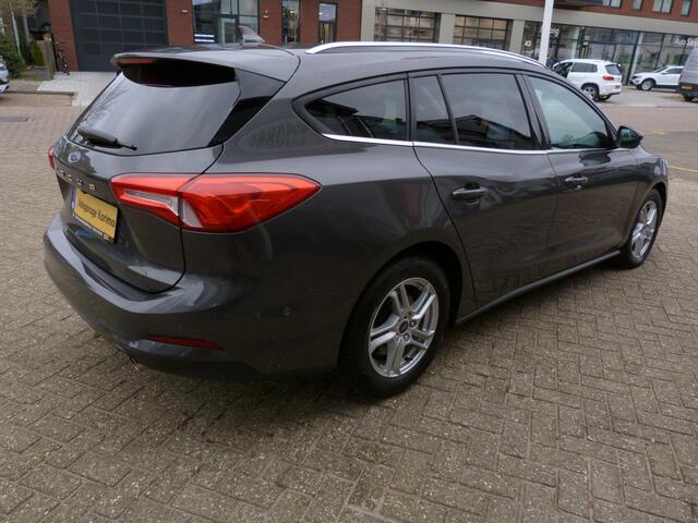 Ford FOCUS Wagon 1.5 Titanium Automaat,Camera,Led,vol Optie's