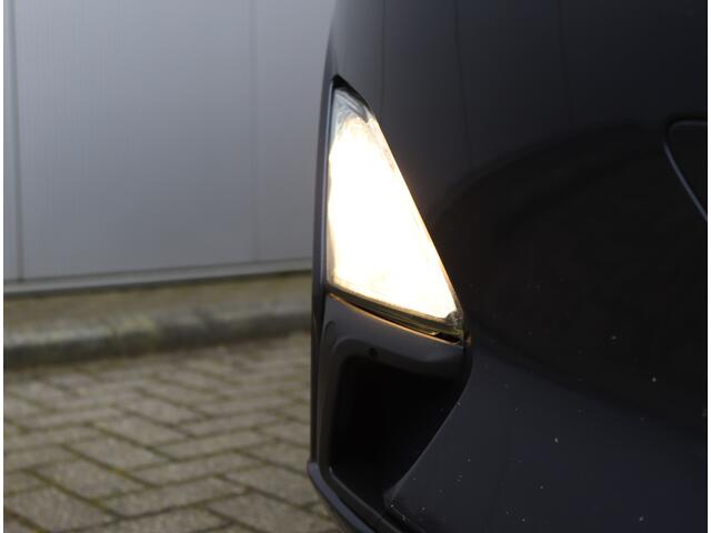 Ford FOCUS 1.0 EcoBoost Titanium Business | Keyless | Navigatie | Org. NL