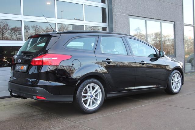 Ford FOCUS Wagon 1.0 101 Pk Trend Navigatie, Trekhaak, LM