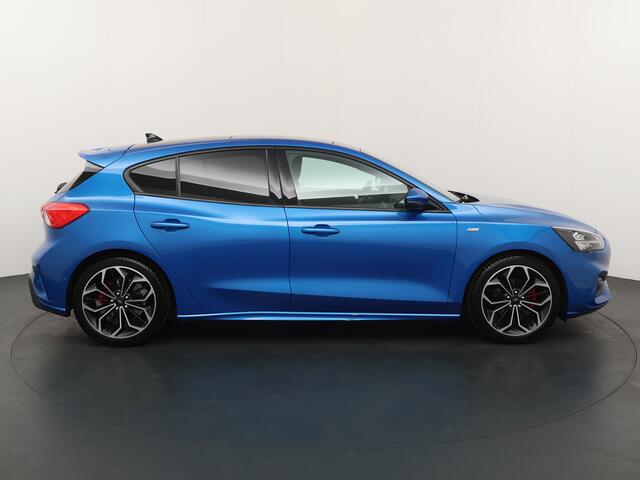 Ford FOCUS EcoBoost 125 pk ST Line | Trekhaak | Pano | Winter Pack | B&O | Camera | Adapt. cruise | 1e eig. | 100% dealer onderh.