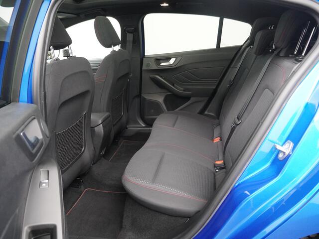 Ford FOCUS EcoBoost 125 pk ST Line | Trekhaak | Pano | Winter Pack | B&O | Camera | Adapt. cruise | 1e eig. | 100% dealer onderh.
