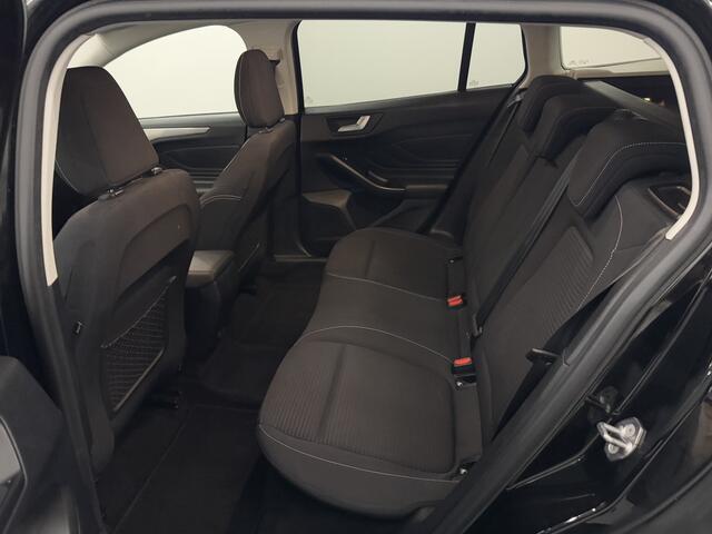 Ford FOCUS Wagon 1.0 EcoBoost ST Line Business Clima, Camera, Navi, Keyless start, A start stop, Cruise control, Winterpakket