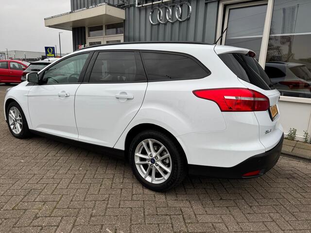 Ford FOCUS Wagon 1.0 Lease Edition navi