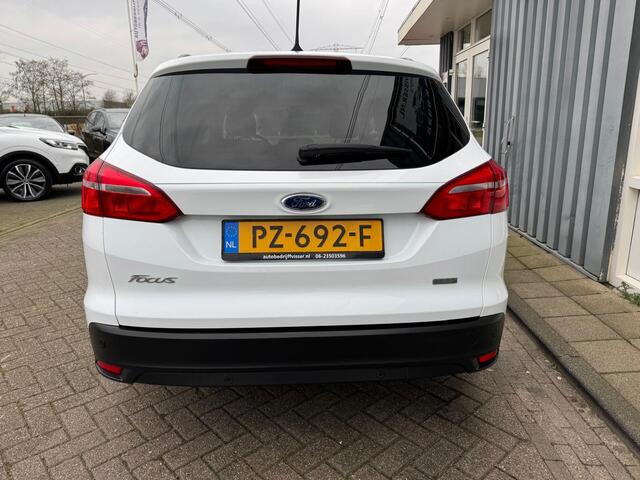 Ford FOCUS Wagon 1.0 Lease Edition navi