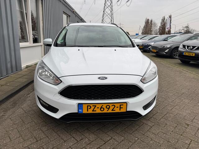 Ford FOCUS Wagon 1.0 Lease Edition navi
