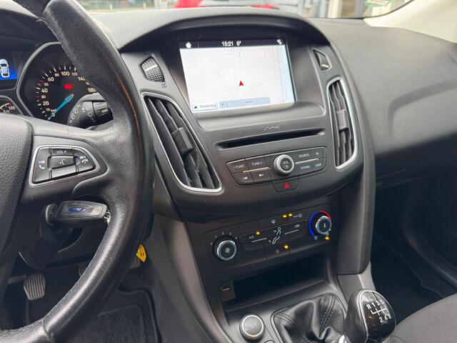 Ford FOCUS Wagon 1.0 Lease Edition navi