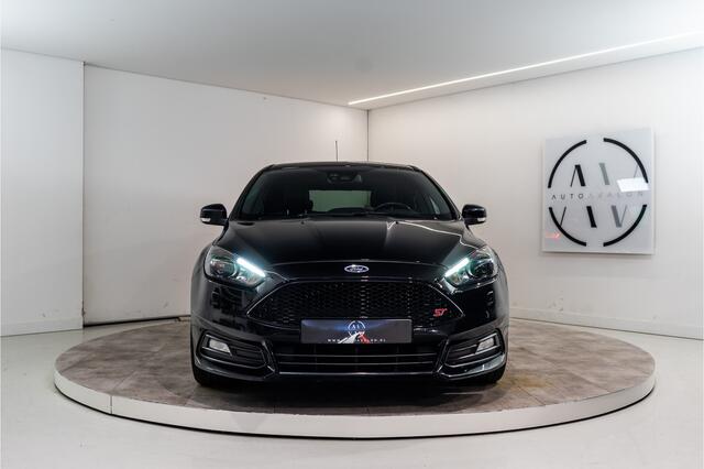 Ford FOCUS 2.0 ST 251PK | Bull X | HG Tune | Carplay | Leder | Garantie
