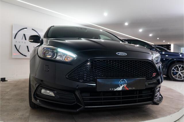 Ford FOCUS 2.0 ST 251PK | Bull X | HG Tune | Carplay | Leder | Garantie